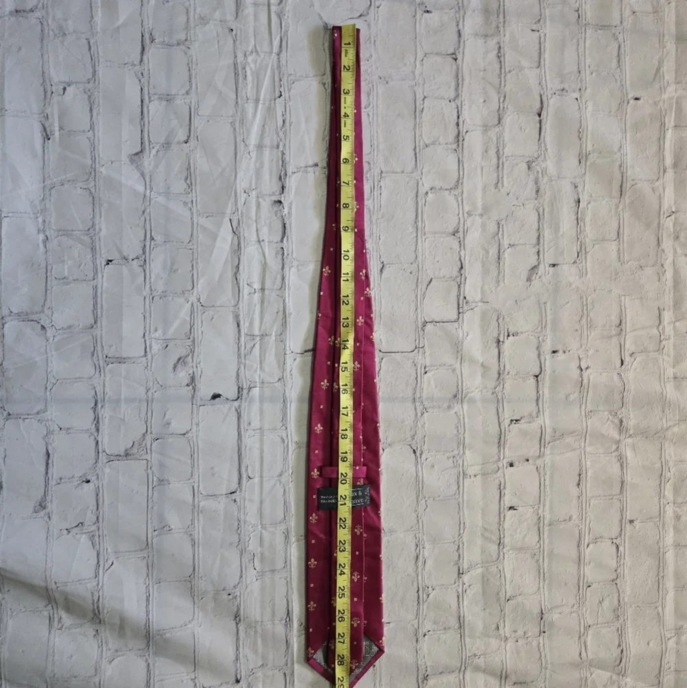 Fox & Chave Historic Royal Palaces Magenta Silk Neck Tie